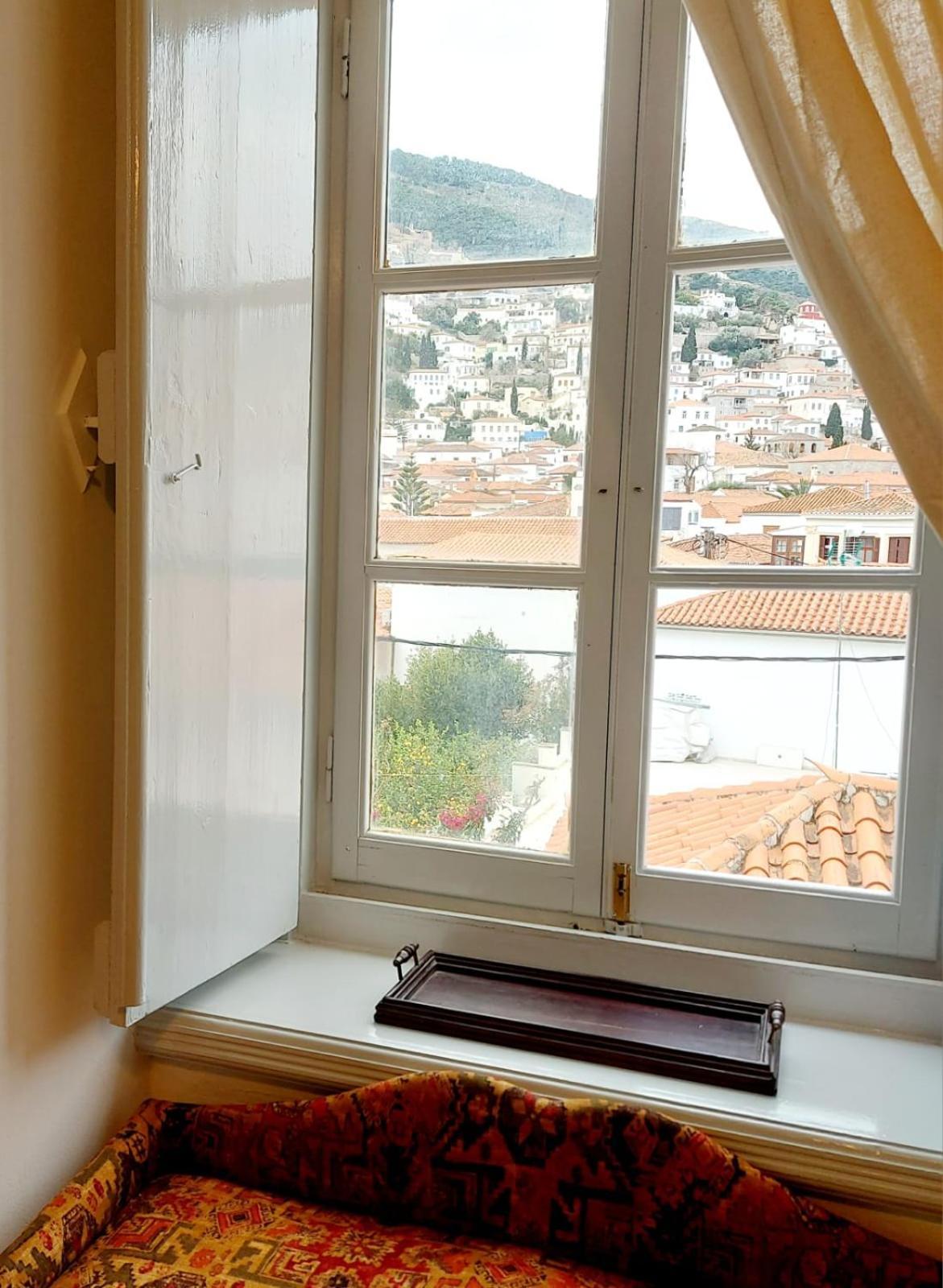 Danae Port House Apartment Hydra  Exterior photo